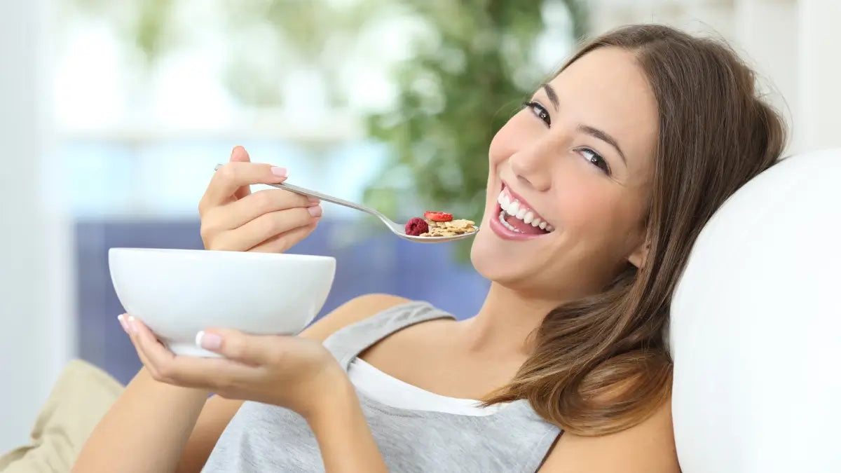 bowl saudável com fruta e cereais 